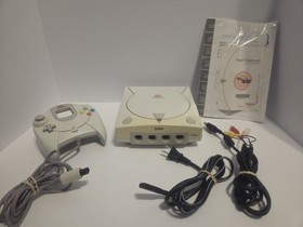 SEGA Dreamcast HKT-3020 White NTSC-U/C Console with Controller, Cables, Manual