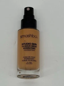 Smashbox Studio Skin 15 Hour Wear Hydrating Foundation 3.05 Medium / Warm Golden - Picture 1 of 4