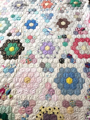 Multicolored Grandmothers Flower Garden Hexagon Patchwork Quilt Handmade 96"x82" - Image 1 of 3