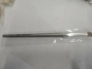 Tigi Shading Brush - Picture 1 of 1
