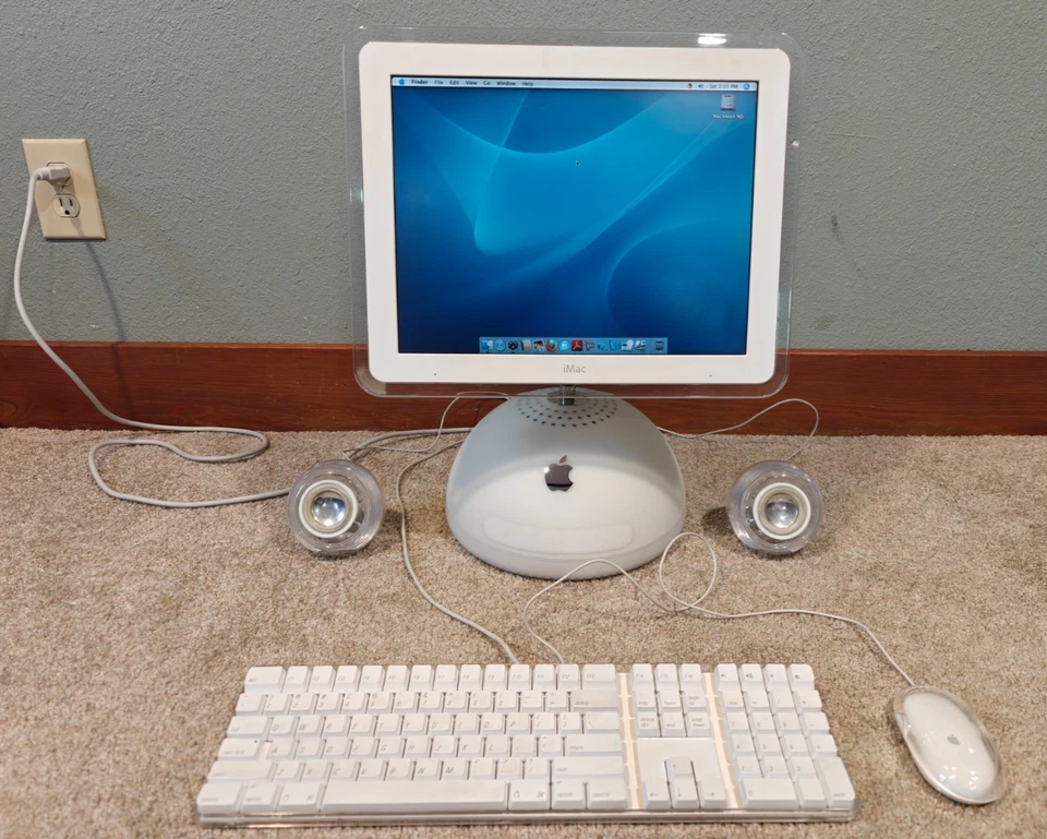 Apple iMac G4 Desktop - 15" Screen, 1.0 Ghz, 512 GB RAM, 80 GB HDD - Tested! - Image 1 of 4