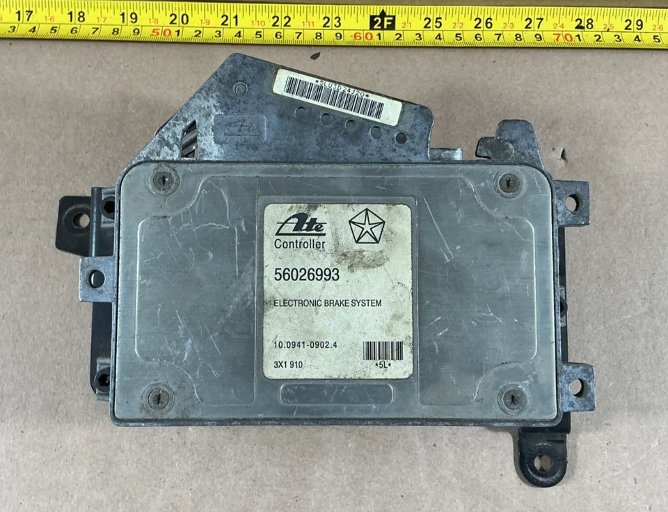 Jeep Grand Cherokee 1993-1995 ABS sistema de frenos antibloqueo módulo de control Foto 1 de 4