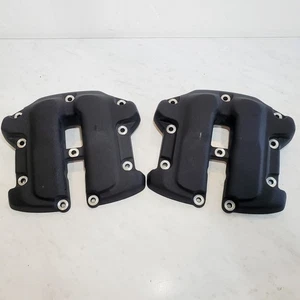 Tapas balancín negras arrugas Softail & Touring 2014-2024 OEM - Imagen 1 de 14