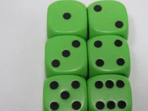 NEU Würfel 6er Set D6 (16 mm) - blickdichte Linie grün mit schwarzen Pips - Bild 1 von 4