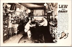 C1940s CIUDAD DE VIRGINIA Nevada RPPC Foto Real Postal Cubo de Sangre Salón Vista - Imagen 1 de 2