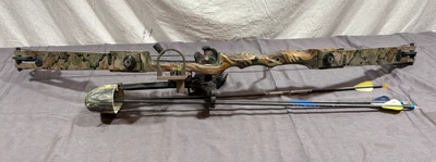 Martin Archery Lynx M7 Mossy Oak Compound Bow 3x Carbon Arrow Shafts - Image 1 of 4