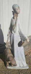 Lladro GYPSY WOMAN WITH BEAR #4919 Porcelain Figurine. Small repair collectable - Picture 1 of 8