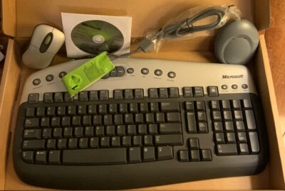 Microsoft T20-00001 Basic Wireless Optical Desktop Keyboard  PC/MAC - Image 1 of 4