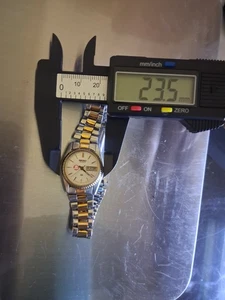 Vintage Two Tone Ladies Seiko Watch 23.5mm Case.  Running New Battery Installed  - Picture 1 of 7