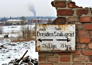 Przewodnik Drezno Stalingrad 2. Metalowy znak z wojny światowej znak aluminiowy - Zdjęcie 1 z 7