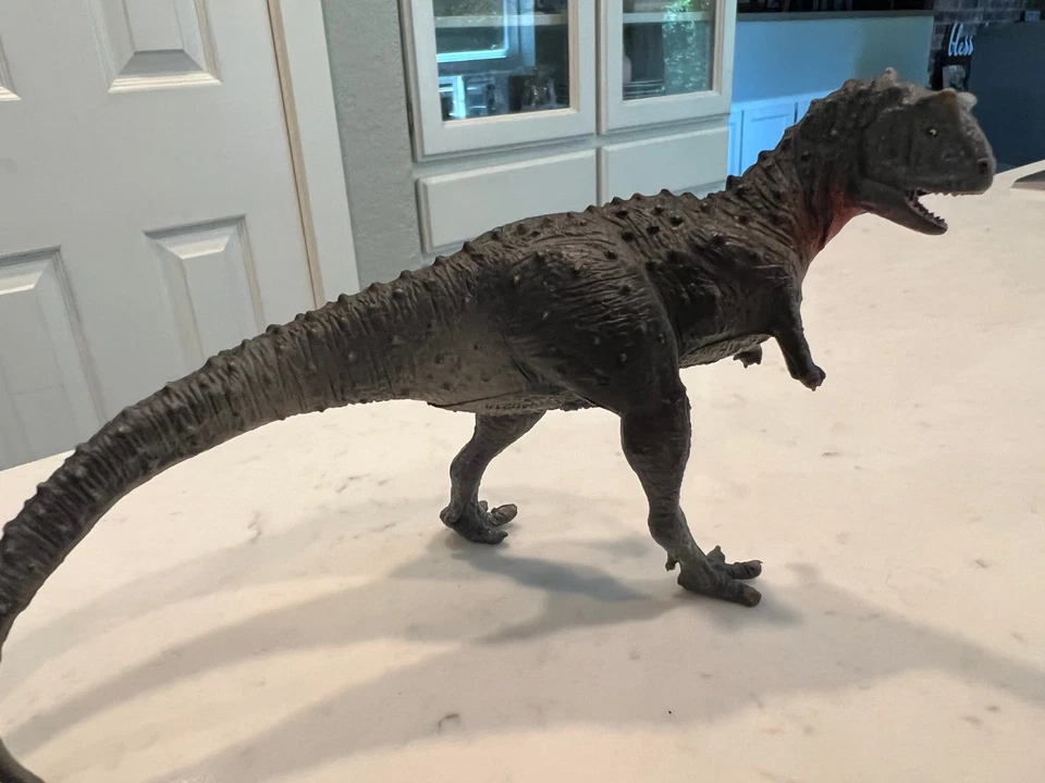 Terra by Battat Dinosaur Carnotaurus Theropoda Hard PVC 7 inch - PRISTINE COND!! - Image 1 of 2