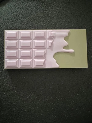 Makeup Revolution Lidschattenpalette Neu Unbenutzt - Bild 1 von 3