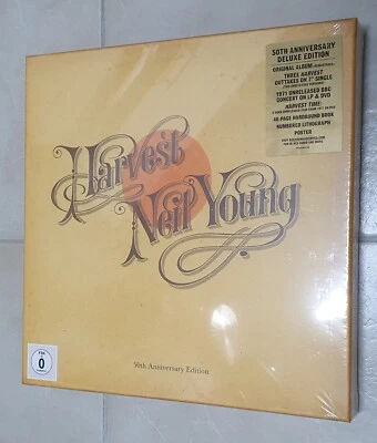 Neil Young – Harvest 50th Anniversary Deluxe Box, ovp, 2x LP, 7"-Single, 2x DVD - Bild 1 von 4