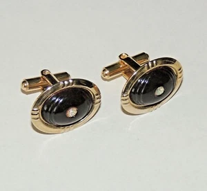 Stunning pair of Vintage Gold tone with Black Onyx Cufflinks. - Picture 1 of 5