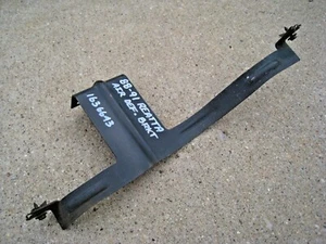 Soporte de montaje deflector de aire original 1988-91 Buick Reatta LH 1636643 FABRICANTE DE EQUIPOS ORIGINALES GM - Imagen 1 de 4