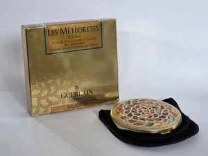 Guerlain Meteorites Voyage Poudre Pressee pour le Visage Rechargrable 8g NEU - Bild 1 von 2