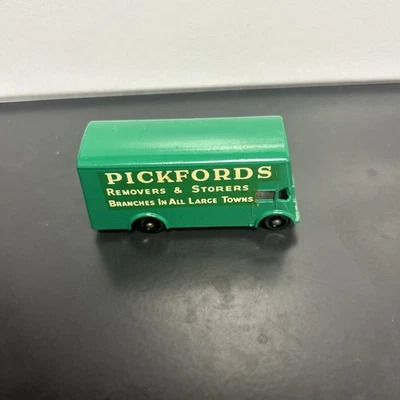LESNEY MATCHBOX No. 46 Pickfords Removal Van England 1960s Diecast Classic Green - Image 1 of 4