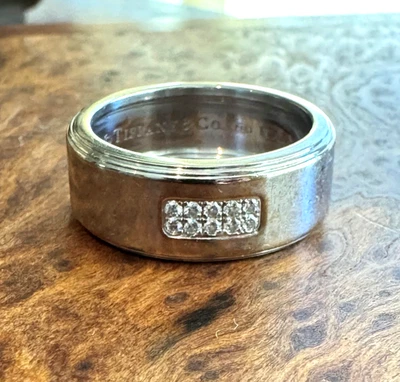 Anillo Tiffany & Co Oro Blanco 18k SIGLO Doble Fila Diamante Banda 10,6 gramos Foto 1 de 4