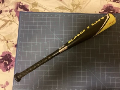 Taco composto T-Ball 24" 11 oz EASTON TA24847 Hyper Lite 2 5/8" usado - Imagem 1 de 4
