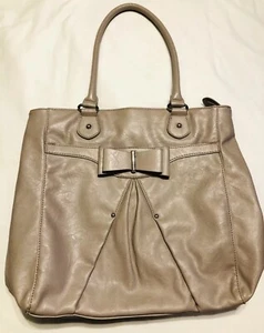 Elle Large Handbag Shoulder Bag Large Bow and Silver Tone Hardware - Picture 1 of 6