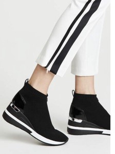 Las mejores ofertas en Negro Mid (Michael Kors 2-2.9 pulgadas) altura del  tacón botas para mujeres | eBay