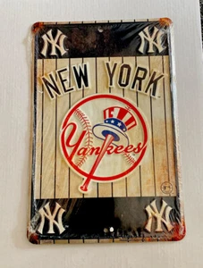 NEW YORK YANKEES FAN Aluminum Metal Embossed Parking Room Sign 12”H X 8”w New - Bild 1 von 3