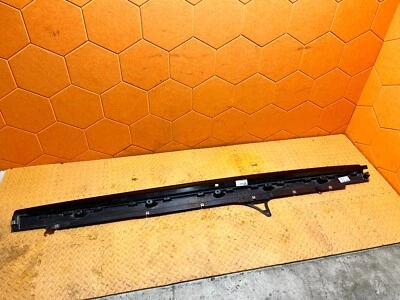 17-24 BENTLEY BENTAYGA RIGHT RH PASS SIDE SKIRT ROCKER MOLDING PANEL COVER OEM - Image 1 of 4