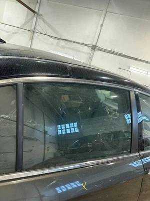 Used Rear Right Door Glass Rear fits: 2014 Honda Accord Sdn EX-L leather R. Rear Foto 1 de 4