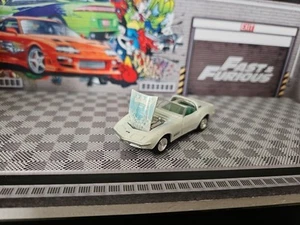 Johnny Lightning 1972 Chevy Chevrolet Corvette Stingray 'THE KING' MetalBase VGC - Picture 1 of 16
