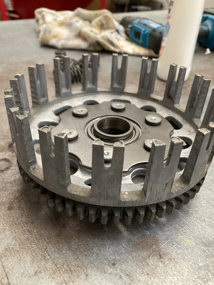 Campana Frizione Yamaha 250 2 Tempi Fine Anni 80 Inizi 90 Foto 1 de 4