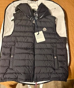 Moncler Bourget Puffer Vest men size 5 - Picture 1 of 15