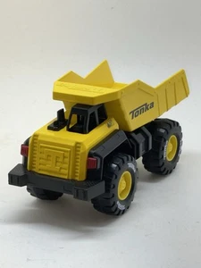 TONKA CLASSIC RETRO DUMP TRUCK 8" METAL & PLASTIC - Picture 1 of 7