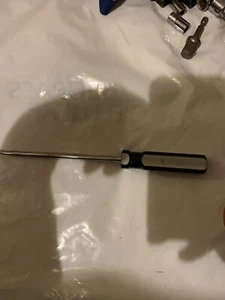 Flat Tip Screwdriver - Picture 1 of 3
