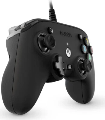 Gamepad Wired USB - Xbox One Xbox S, Xbox X Nero Nacon  BGNXBXPROCOMPACTBLA - Immagine 1 di 4