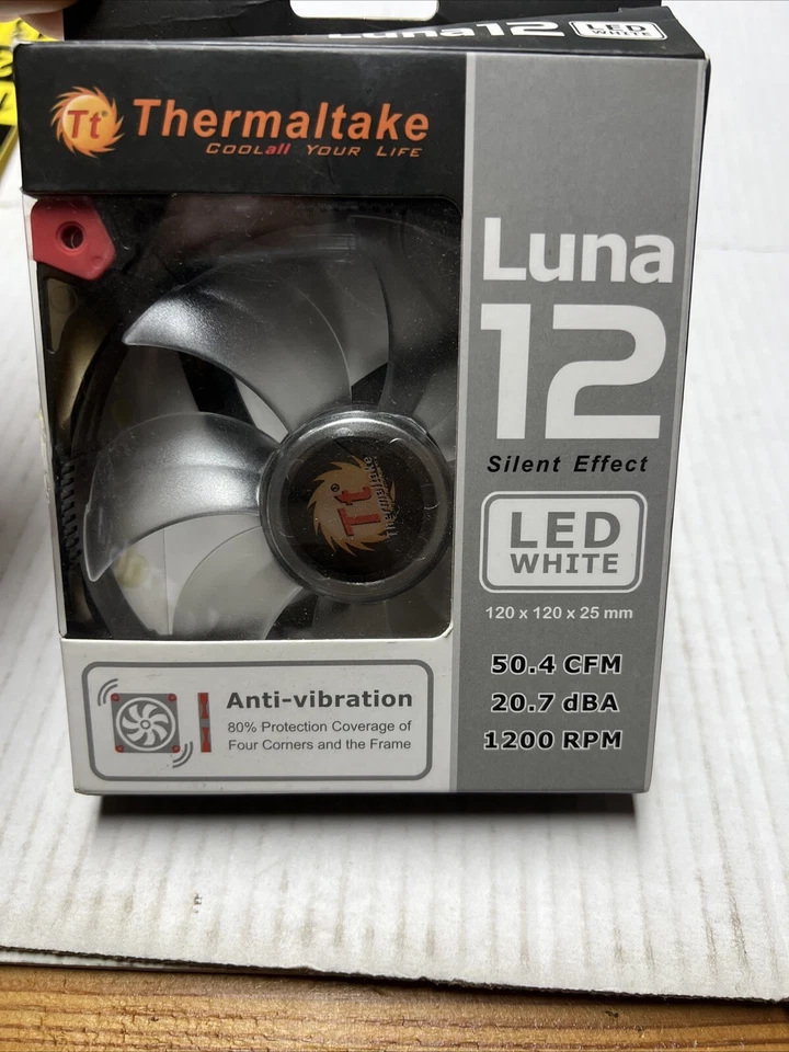 Thermaltake CL-F018-PL12WT Anti-Vibration Luna 12 LED White 120x120x25mm Fan - Image 1 of 4