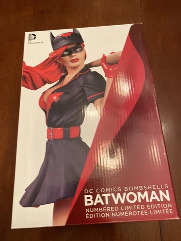 DC Collectibles Comics Bombshells: BATWOMAN Statue #861 Of 5200 Cover