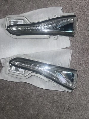 Espejo retrovisor de puerta de pasajero Infiniti Q50 Q60 Q70 QX30 OEM señal de giro diestro 26160-4GA0A Foto 1 de 4