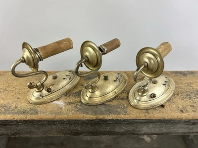 Set Of 3 Brass Antique Wall Sconces Victorian Ornate Garland Motif - Image 1 of 4