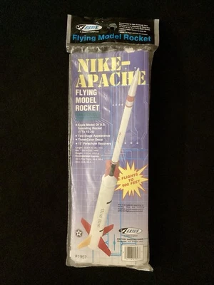 ¡¡Cohete modelo volador vintage Estes Nike-Apache #1957!! / Hecho en EE. UU. ¡Era Damon!! Foto 1 de 4
