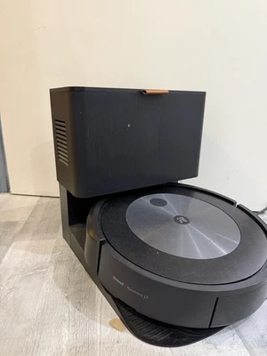 iRobot Staubsauger Roboter Roomba j7 Plus Haushalt Reinigung Autovidationssystem - Bild 1 von 3