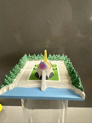 GO NAGAI ROBOT COLLECTION speciale 16 BASE ANTIATOMICA + Fascicolo JEEG GOLDRAKE - Immagine 1 di 4