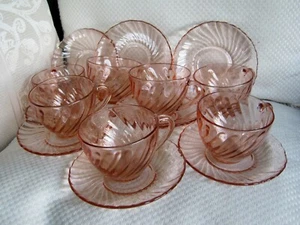 ARCORCO France Vintage Pink Rosaline Pattern Swirl Glass 7 Cups & Saucers Tea - Picture 1 of 5