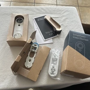 SimpliSafe Video Doorbell SSD83 SimpliCam & Bracket White - Picture 1 of 6