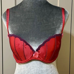 Sujetador Victoria’s Secret Sexy Little Things con aros push-up para mujer talla 36D - Imagen 1 de 5