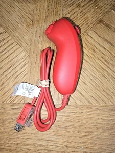 Roter Nintendo Wii Nunchuck Controller OEM Offiziell RVL-004 GETESTET Nunchuk Funktioniert - Bild 1 von 2