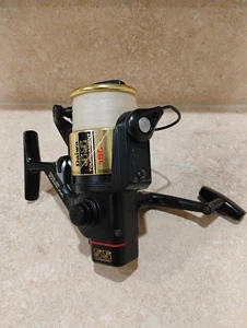 Carrete de pesca giratorio Diawa Whisker SS Tournament 1600 - Imagen 1 de 7