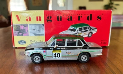 Vanguards escala 1:43 VA05303 - velocidad ancha Triumph Dolomite Sprint - con caja Foto 1 de 4