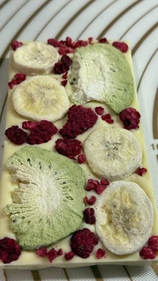 White Chocolate Bar Sweet & Sour  taste topped Kiwi Banana Raspberry 100g . - Image 1 of 4