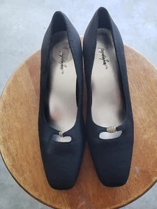 Women Sandal Size Us 7.5 M - Picture 1 of 7