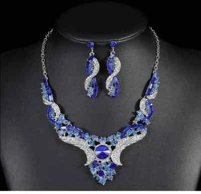 Juego de collar de noche de cristal de circonita azul Foto 1 de 2